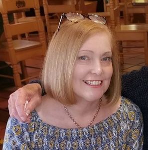 Meet your Posher, Debbie